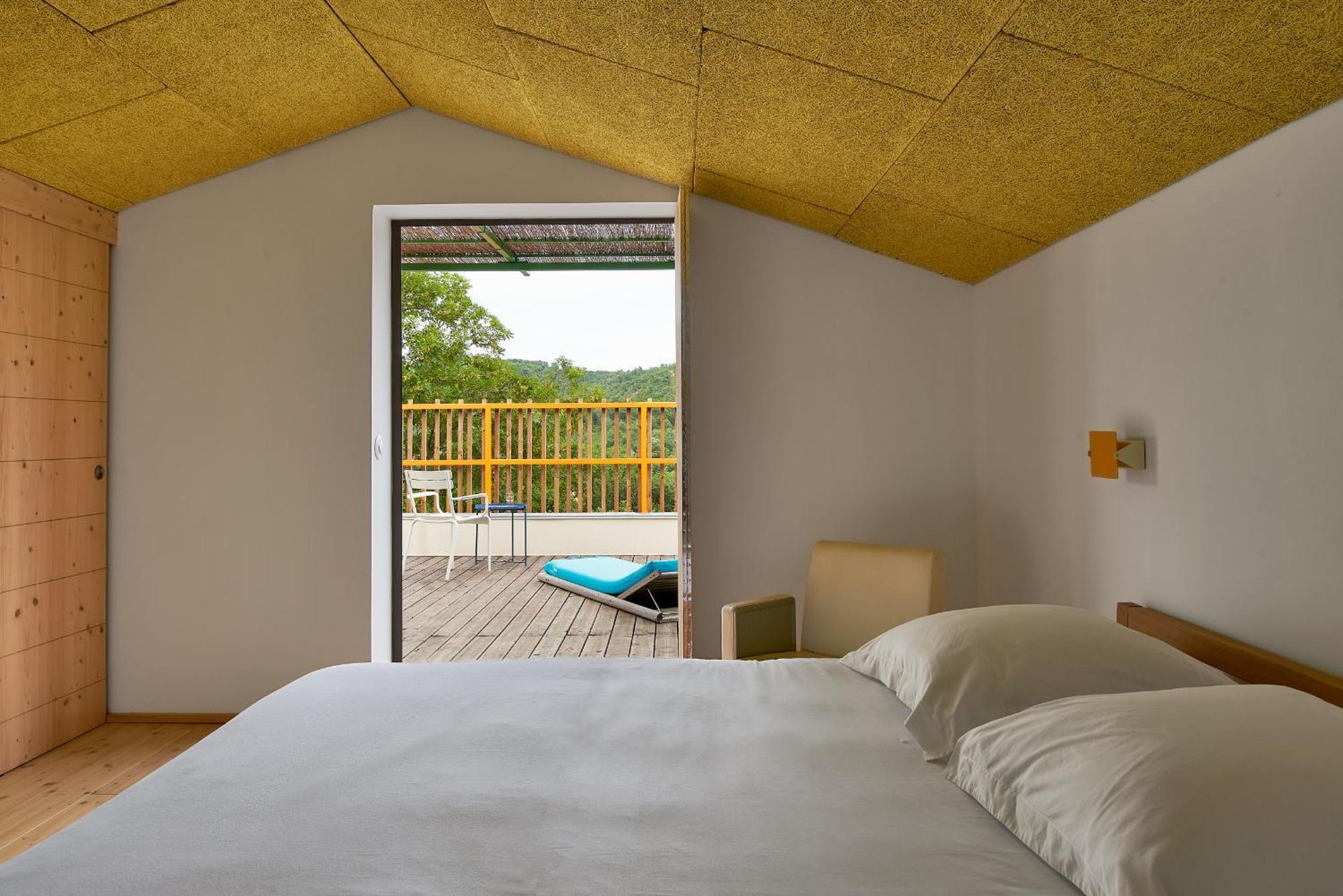 Bed and Breakfast Domaine La Ferme Hi Bride à Villelaure Extérieur photo